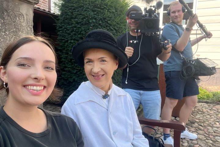 Foto: Stadt Verden. Selfie Alina, Anita, Kamera, Ton.